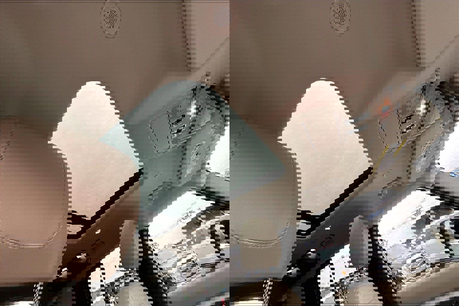 Used 2022 Land Rover Defender 110 SE image 22