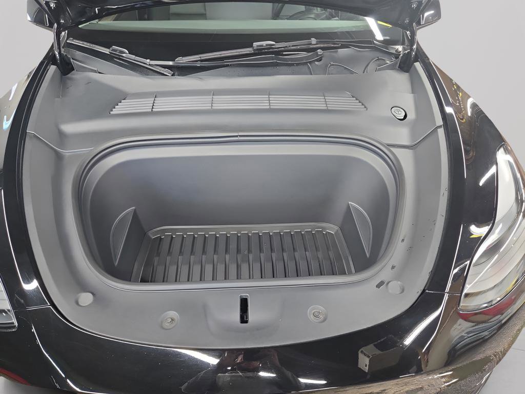 Used 2024 Tesla Model Y Performance image 16