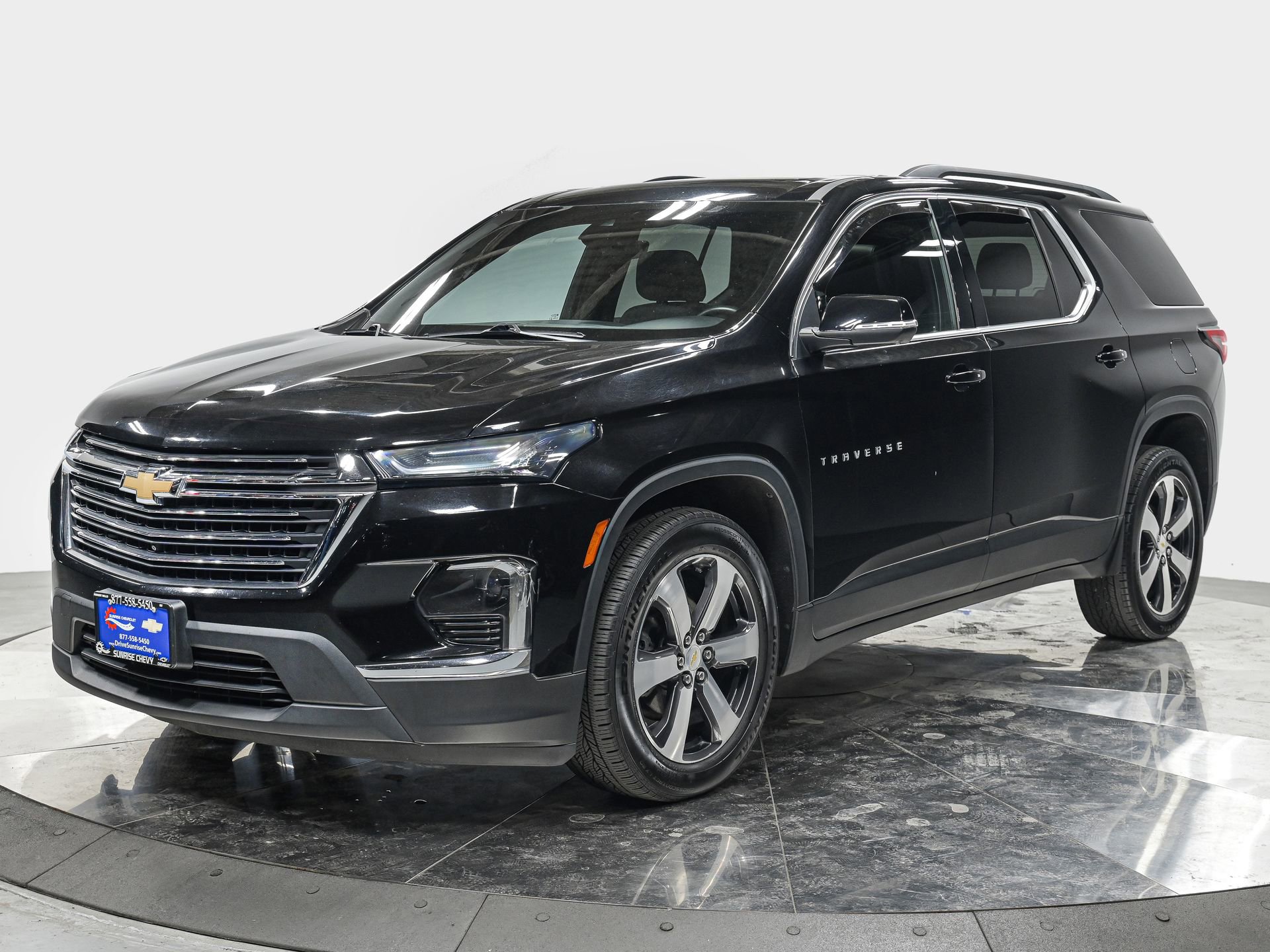 Used 2022 Chevrolet Traverse LT w/ LT Premium Package