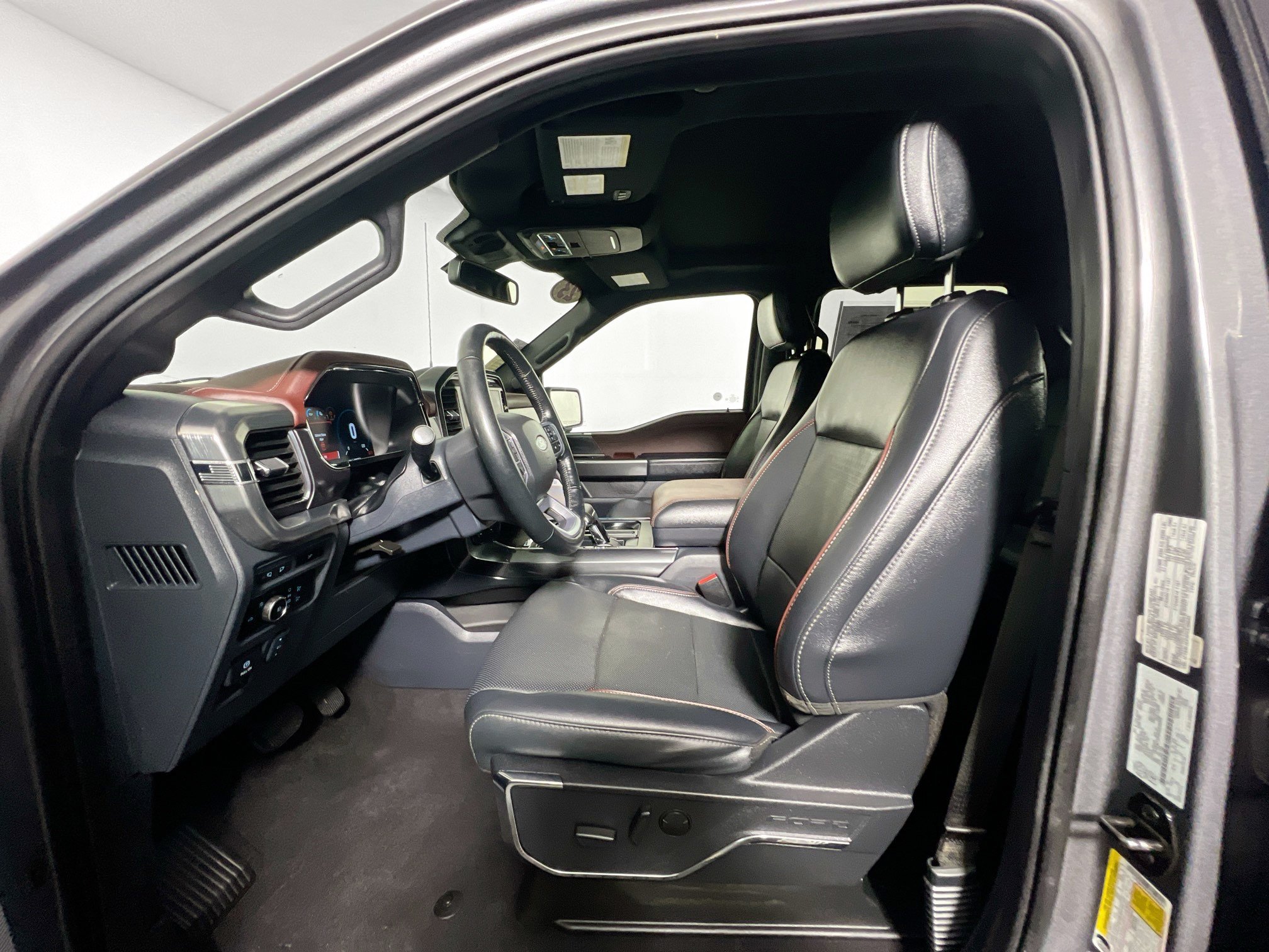 Used 2023 Ford F150 Lariat AWD/4WD image 14