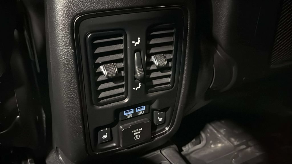 Used 2021 Jeep Grand Cherokee SRT AWD/4WD image 18