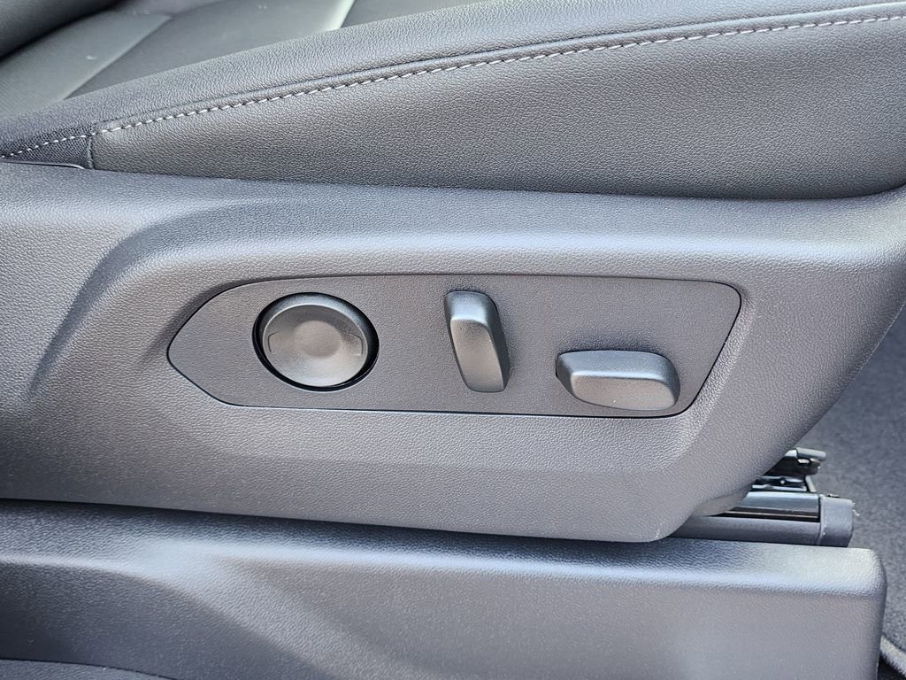 New 2026 GMC Sierra 1500 SLT w/ SLT Premium Plus Package image 39