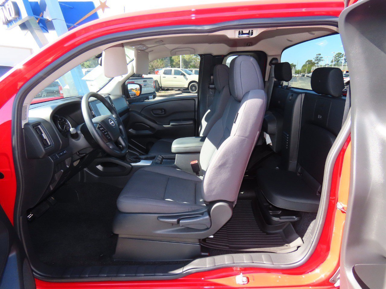 Used 2025 Nissan Frontier S image 21