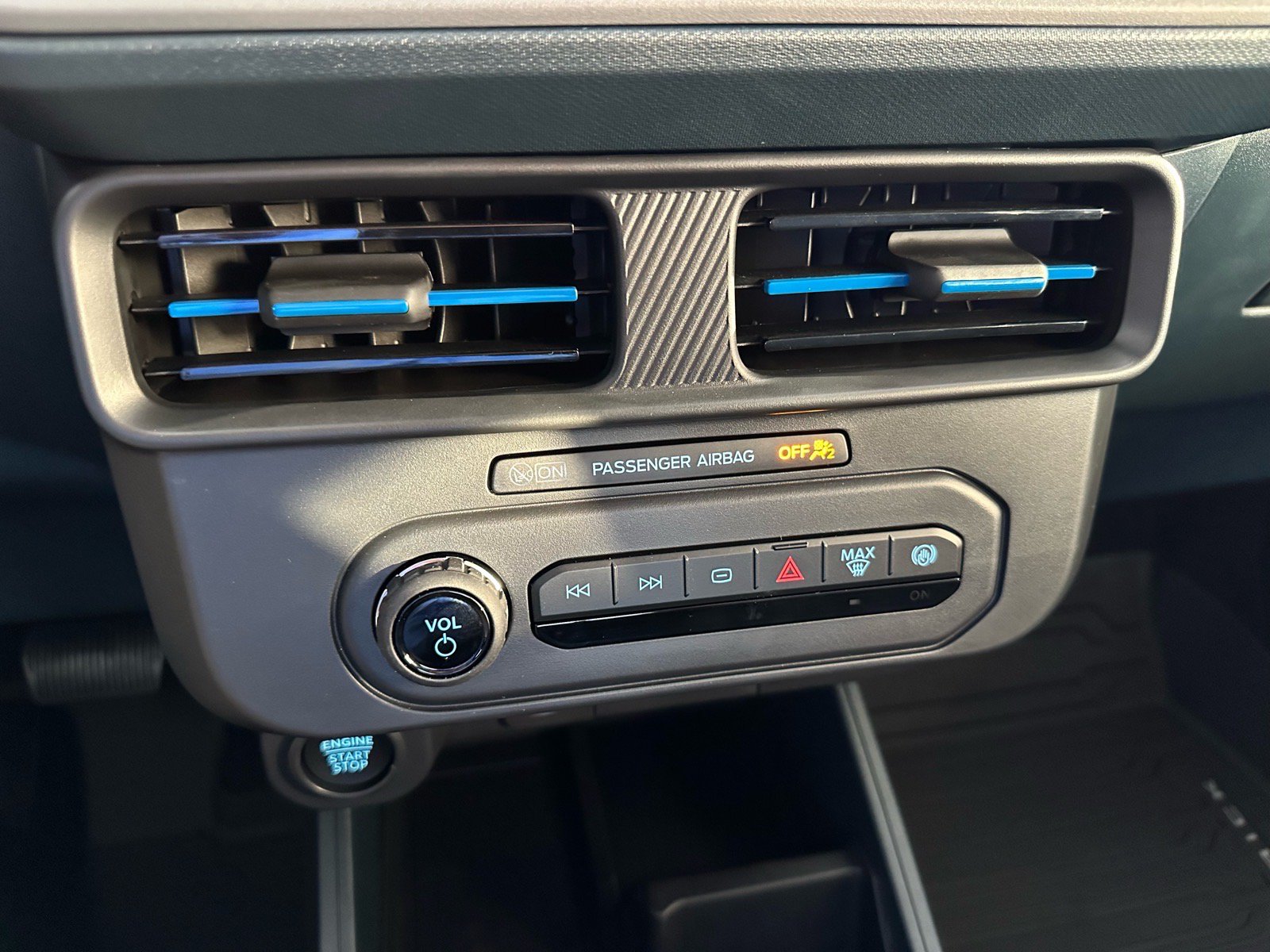 New 2026 Ford Maverick Lobo AWD/4WD image 37