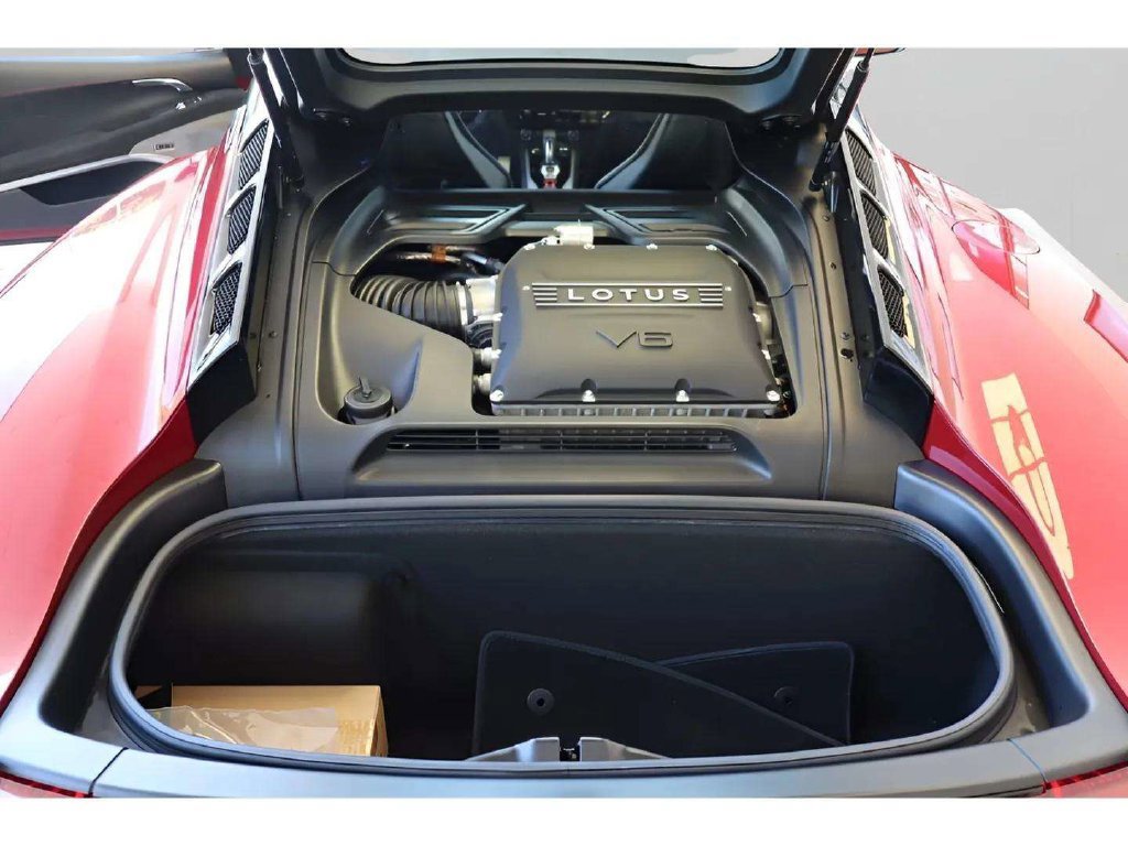 Used 2025 Lotus Emira RWD image 16