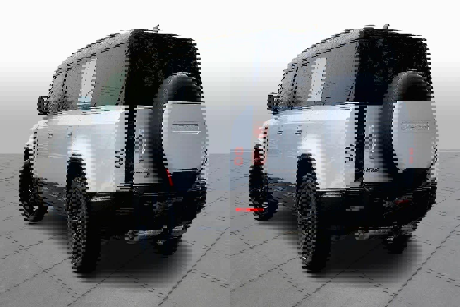 Certified 2023 Land Rover Defender 130 X-Dynamic SE image 20