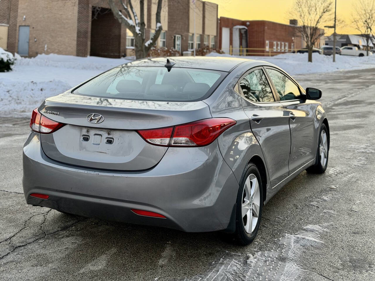 Used 2013 Hyundai Elantra GLS w/ Preferred Pkg image 8