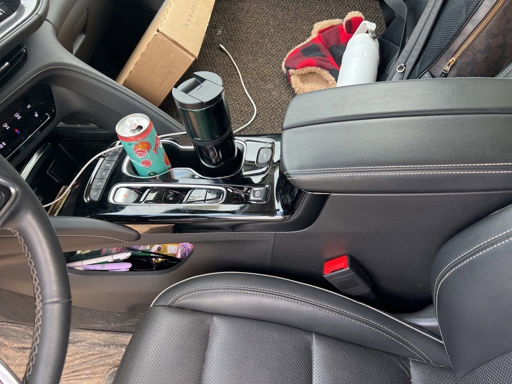 Used 2023 Buick Envision Essence image 12