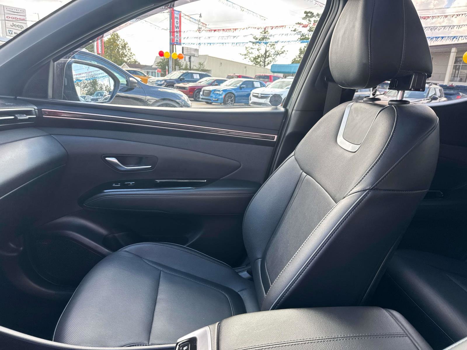 Used 2023 Hyundai Santa Cruz Limited image 14