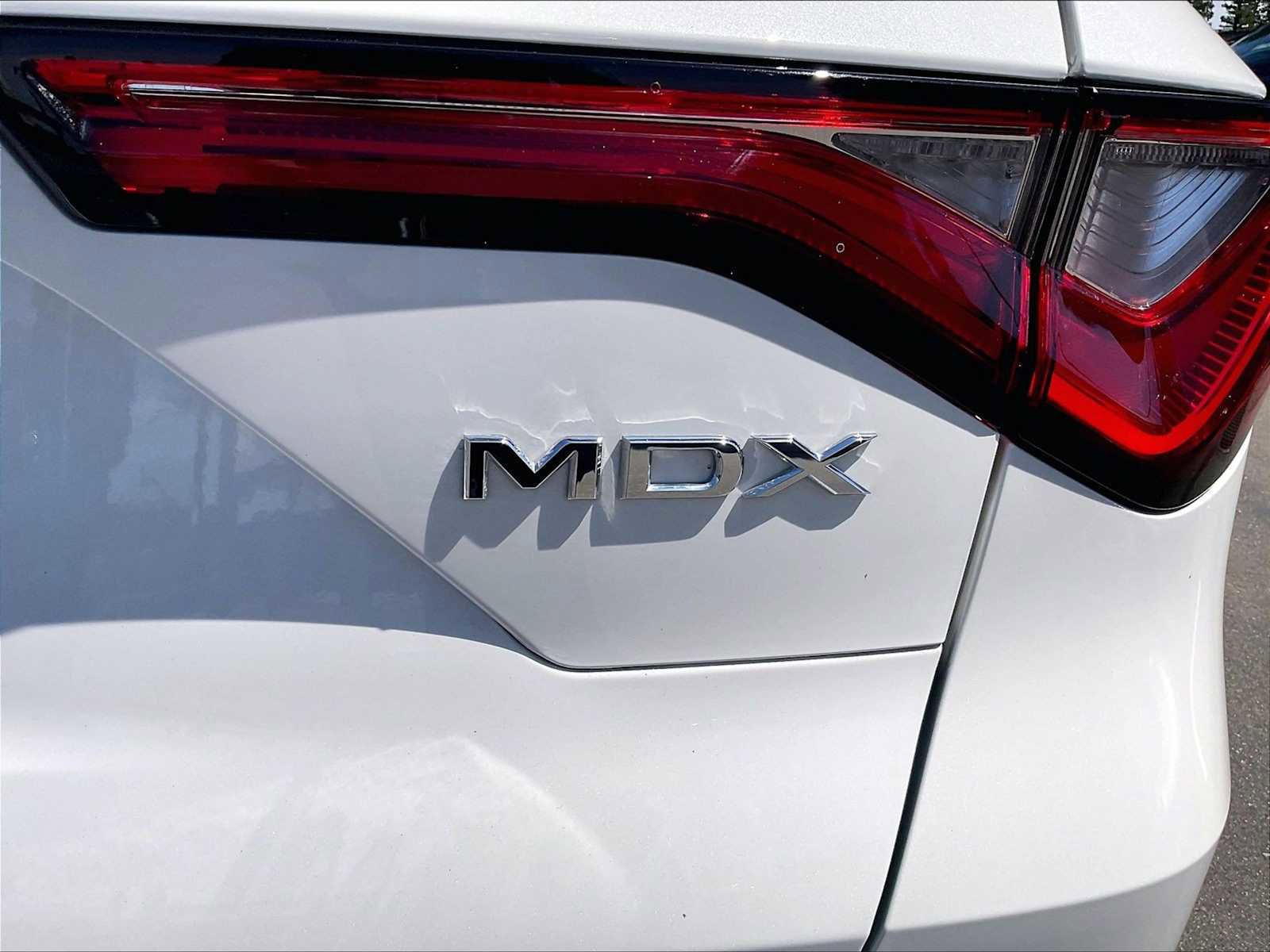 Used 2024 Acura MDX SH-AWD w/ Advance Package image 11