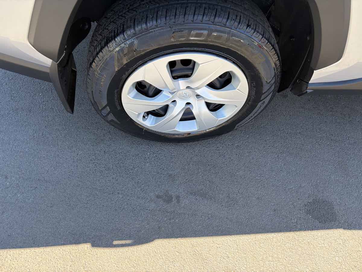 Used 2019 Toyota RAV4 LE AWD/4WD image 30