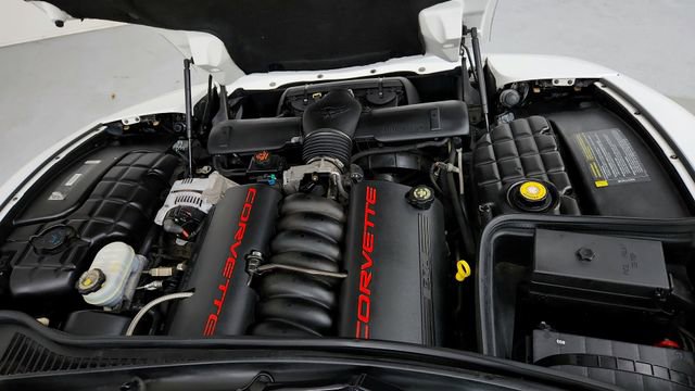 Used 2000 Chevrolet Corvette Convertible w/ Memory Pkg image 20