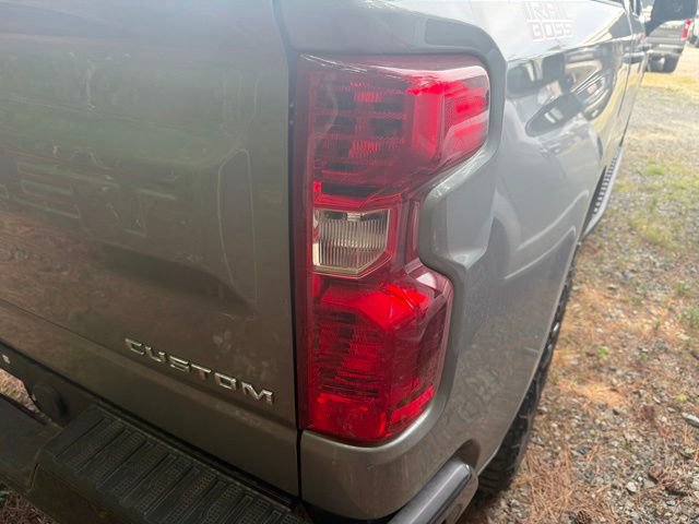 Used 2025 Chevrolet Silverado 1500 Custom Trail Boss AWD/4WD image 9