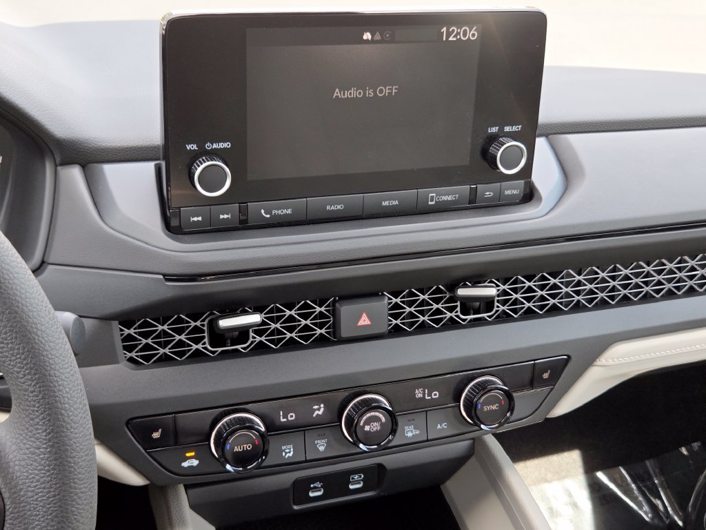 Certified 2024 Honda Accord EX image 33