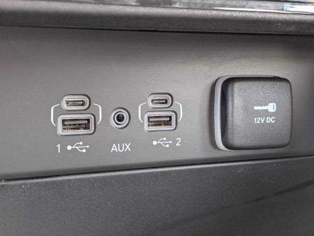 Used 2023 Jeep Grand Cherokee Limited AWD/4WD image 24
