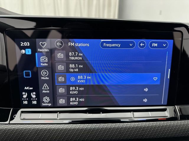 Used 2024 Volkswagen Golf R image 17