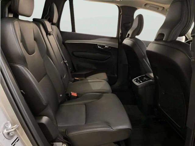 Used 2025 Volvo XC90 B5 Core AWD/4WD image 43