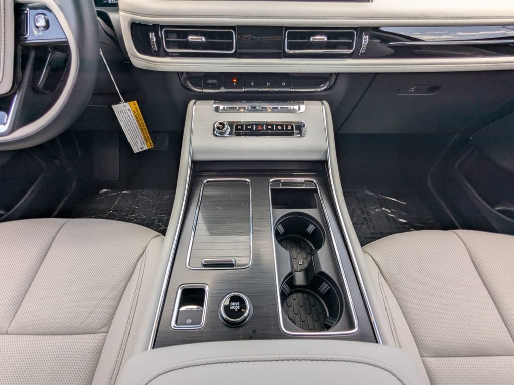 New 2026 Lincoln Aviator Reserve w/ Illumination Package RWD image 20