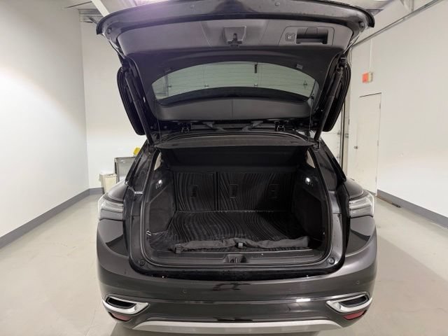 Used 2023 Buick Envision Avenir AWD/4WD image 8