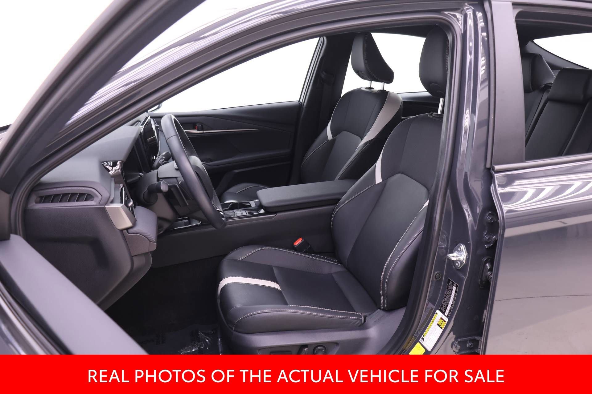 Certified 2025 Toyota Camry SE w/ Convenience Package FWD image 4