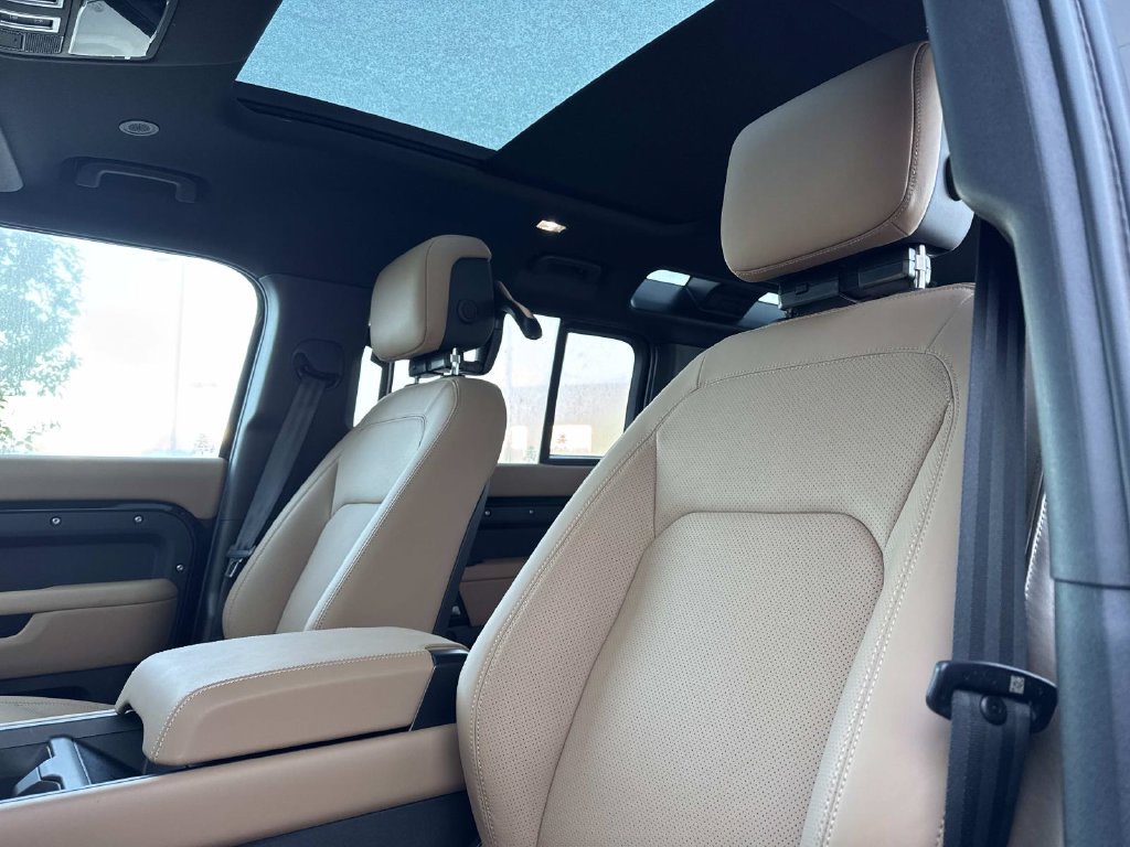 New 2026 Land Rover Defender 110 X-Dynamic SE AWD/4WD image 20