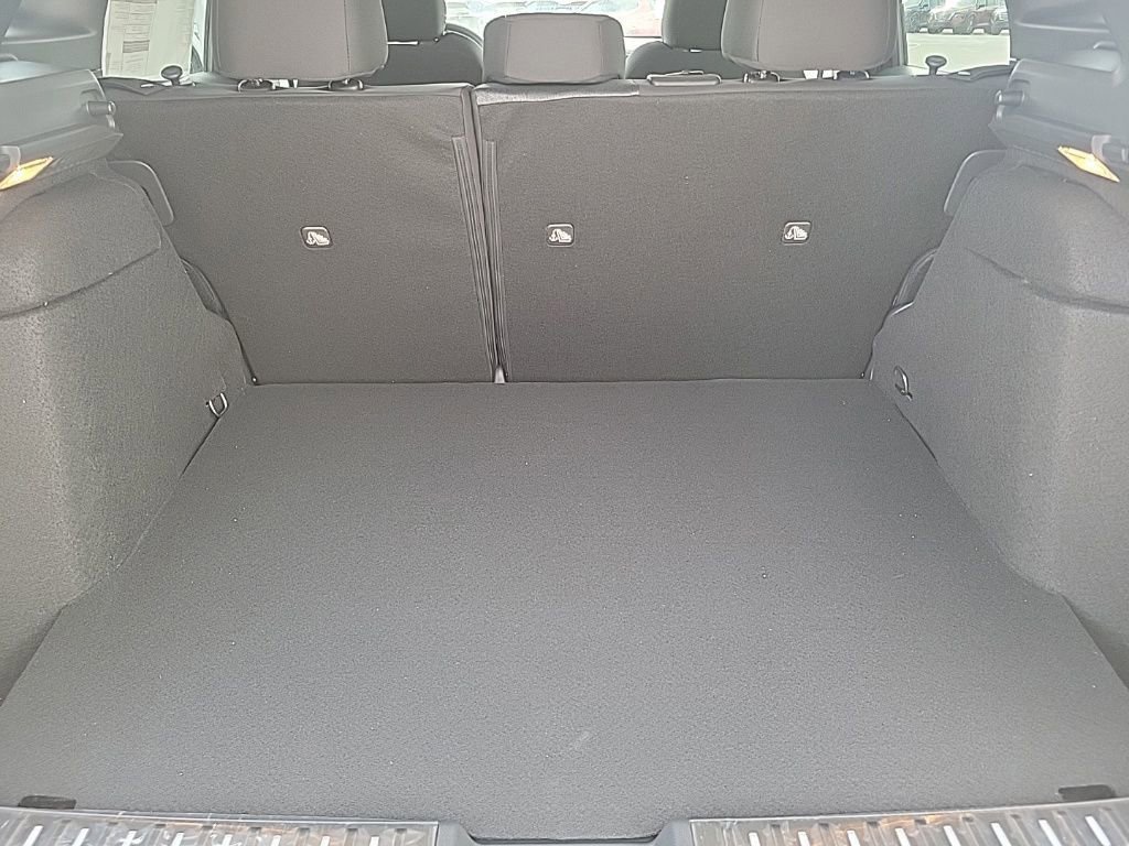 New 2025 Nissan Kicks SV w/ SV Premium Package image 19