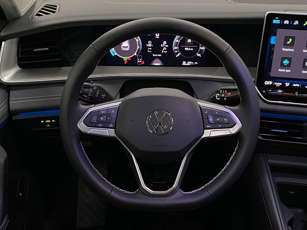 New 2026 Volkswagen Tiguan SE image 14