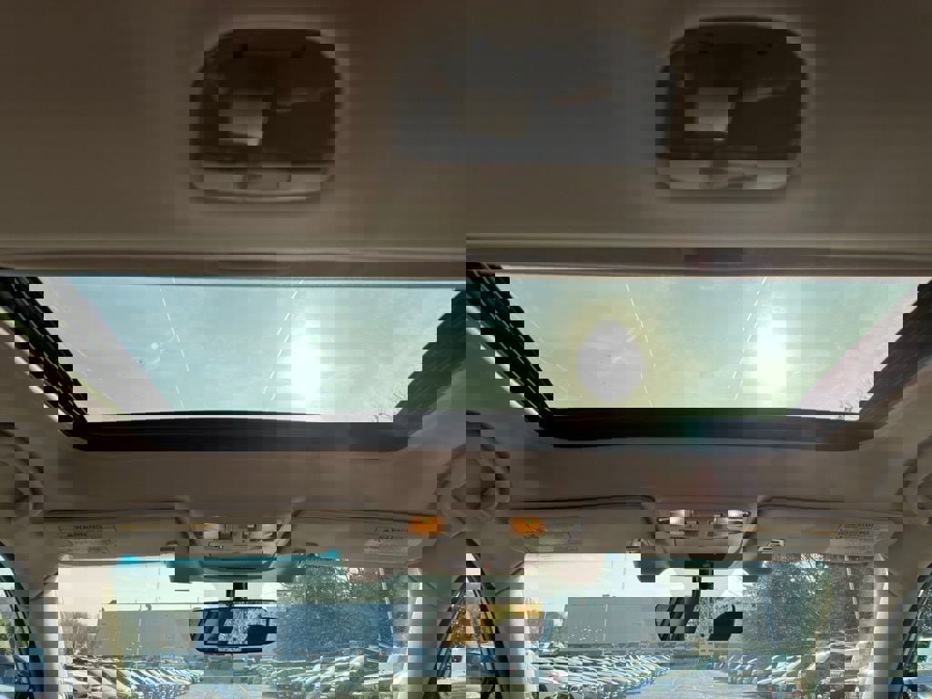 Used 2017 Subaru Outback 3.6R Touring image 18