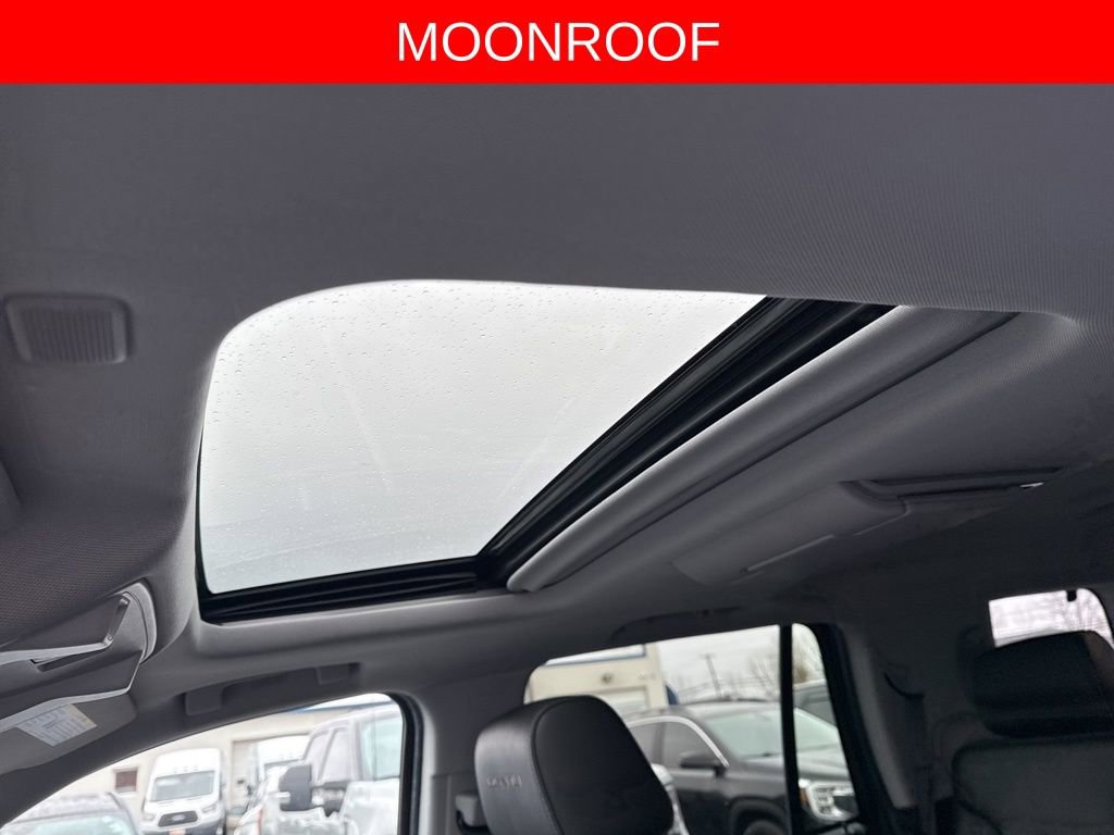 Used 2019 GMC Yukon Denali w/ Denali Ultimate Package image 2