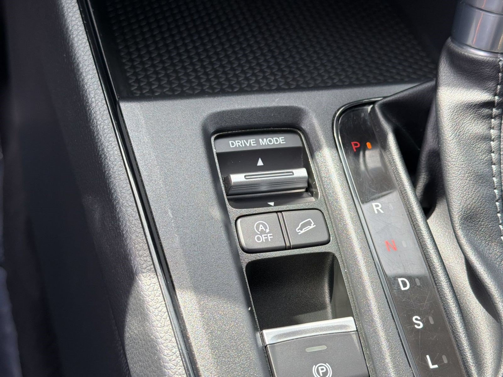 Used 2025 Honda CR-V LX image 18