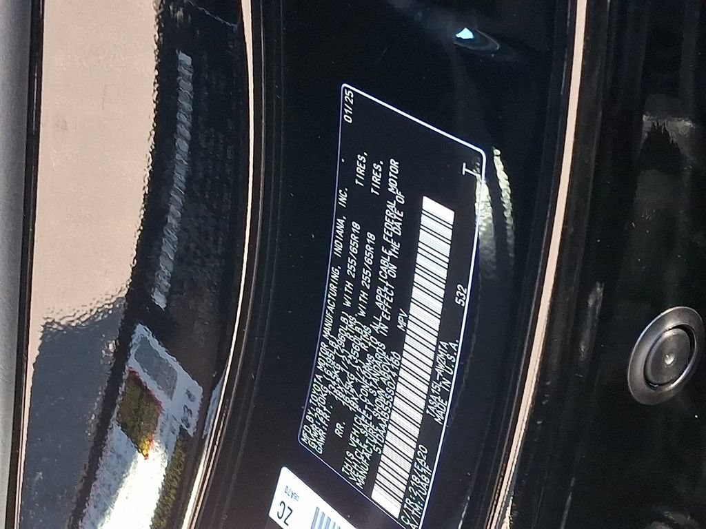 Certified 2025 Toyota Grand Highlander AWD image 29