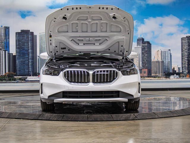 Used 2026 BMW 530i xDrive w/ Premium Package image 4