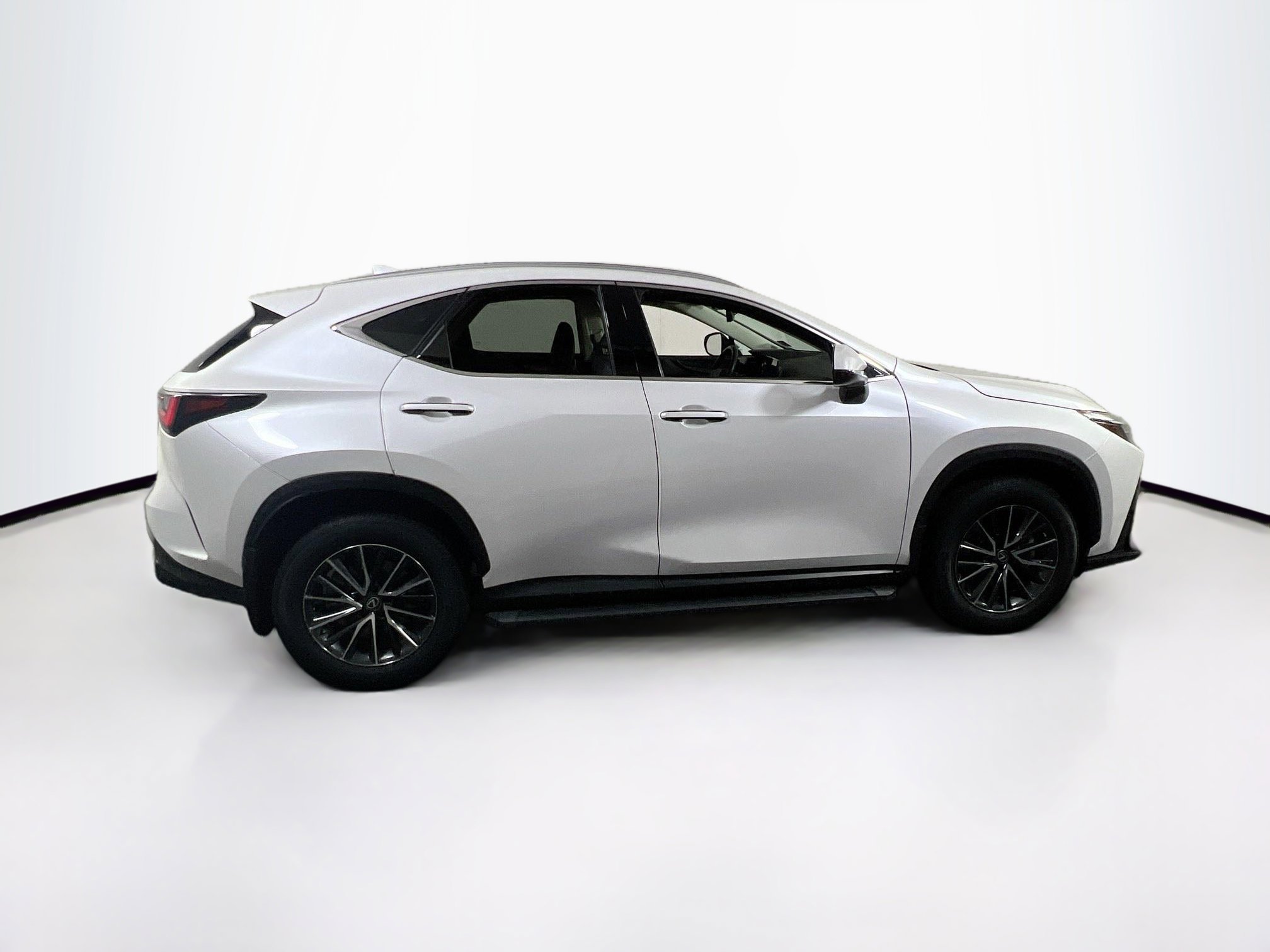 Used 2022 Lexus NX 350h AWD image 4