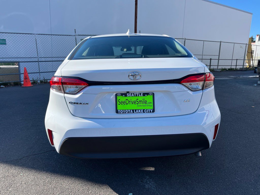 Used 2023 Toyota Corolla LE FWD image 5