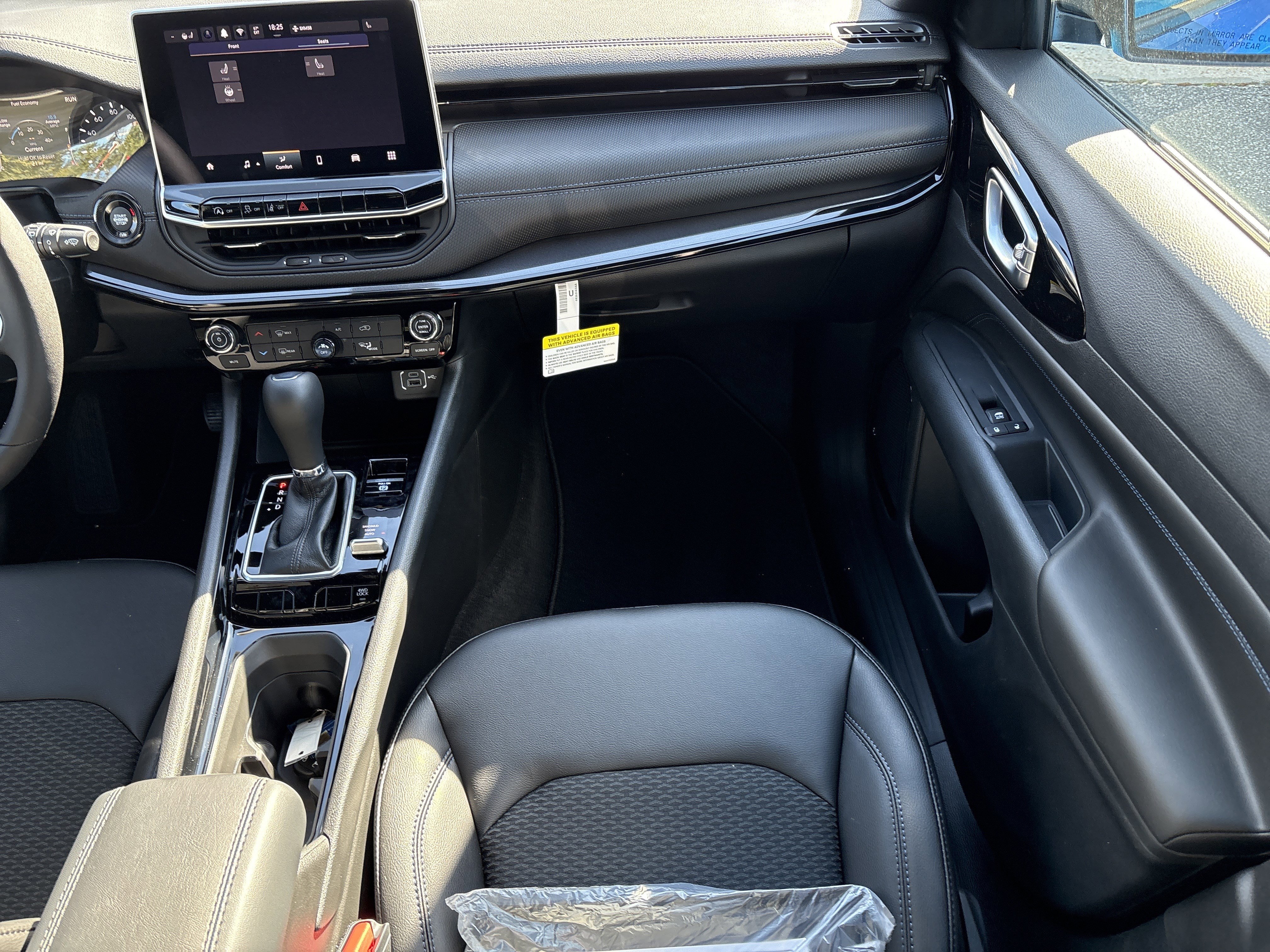 New 2026 Jeep Compass Latitude image 16