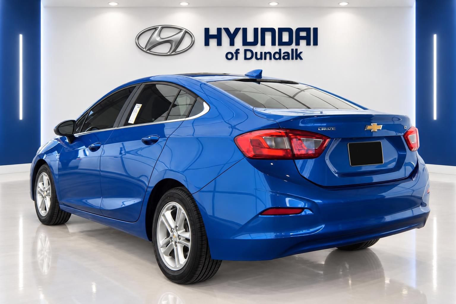 Used 2016 Chevrolet Cruze LT w/ Convenience Package FWD image 2
