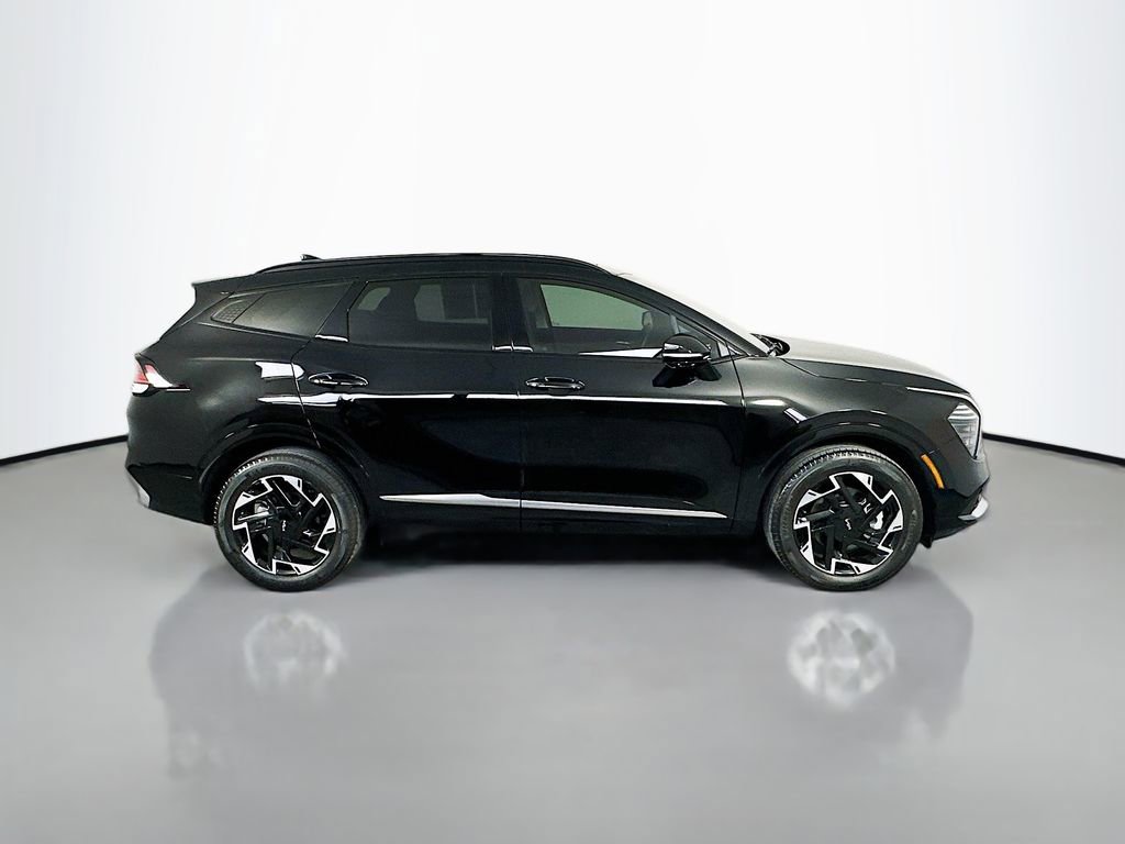 Used 2025 Kia Sportage SX image 8