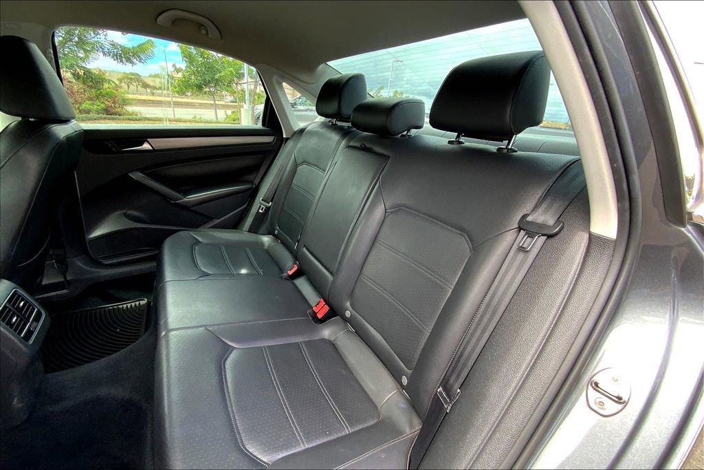 Used 2014 Volkswagen Passat 2.5 SE FWD image 24