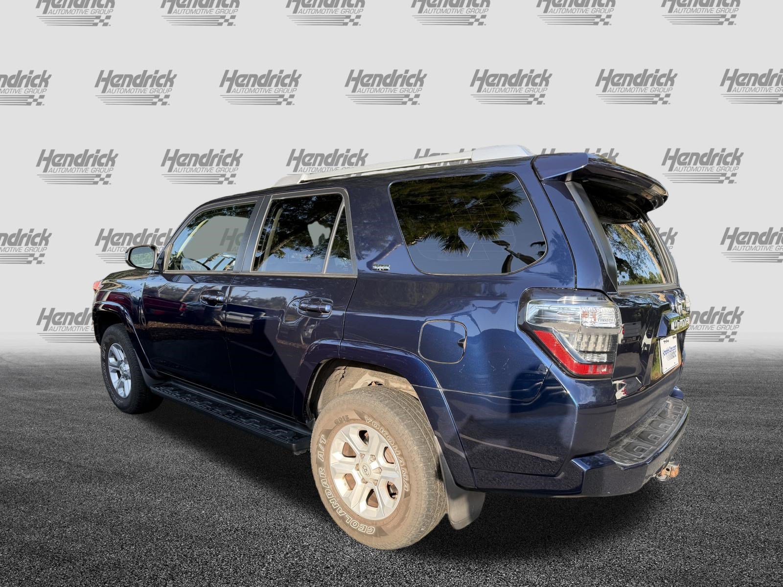 Used 2016 Toyota 4Runner SR5 AWD/4WD image 6
