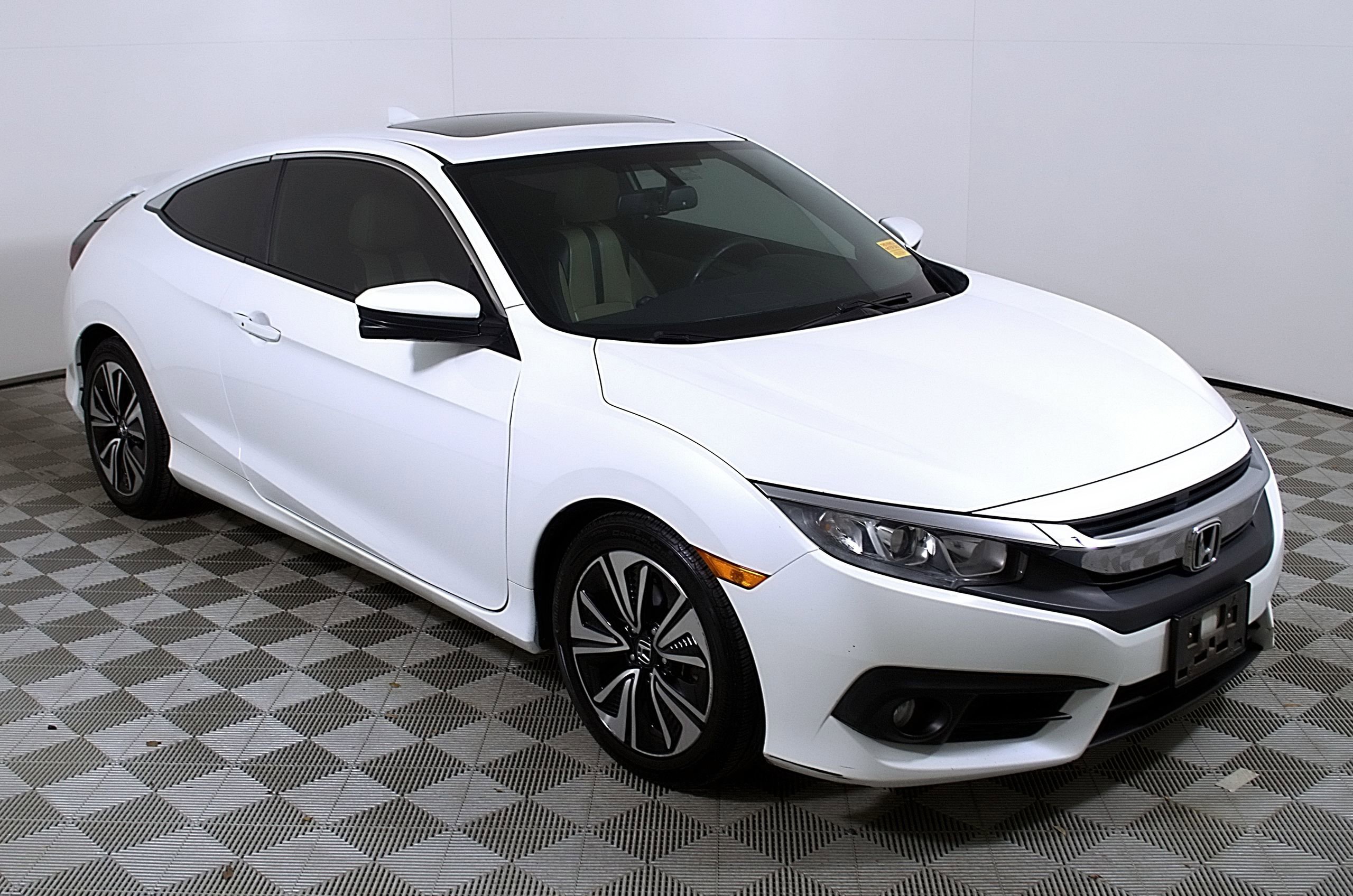 Used 2016 Honda Civic EX-L image 6