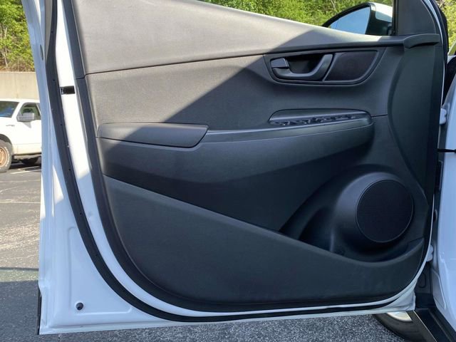 Used 2021 Hyundai Kona SE image 17