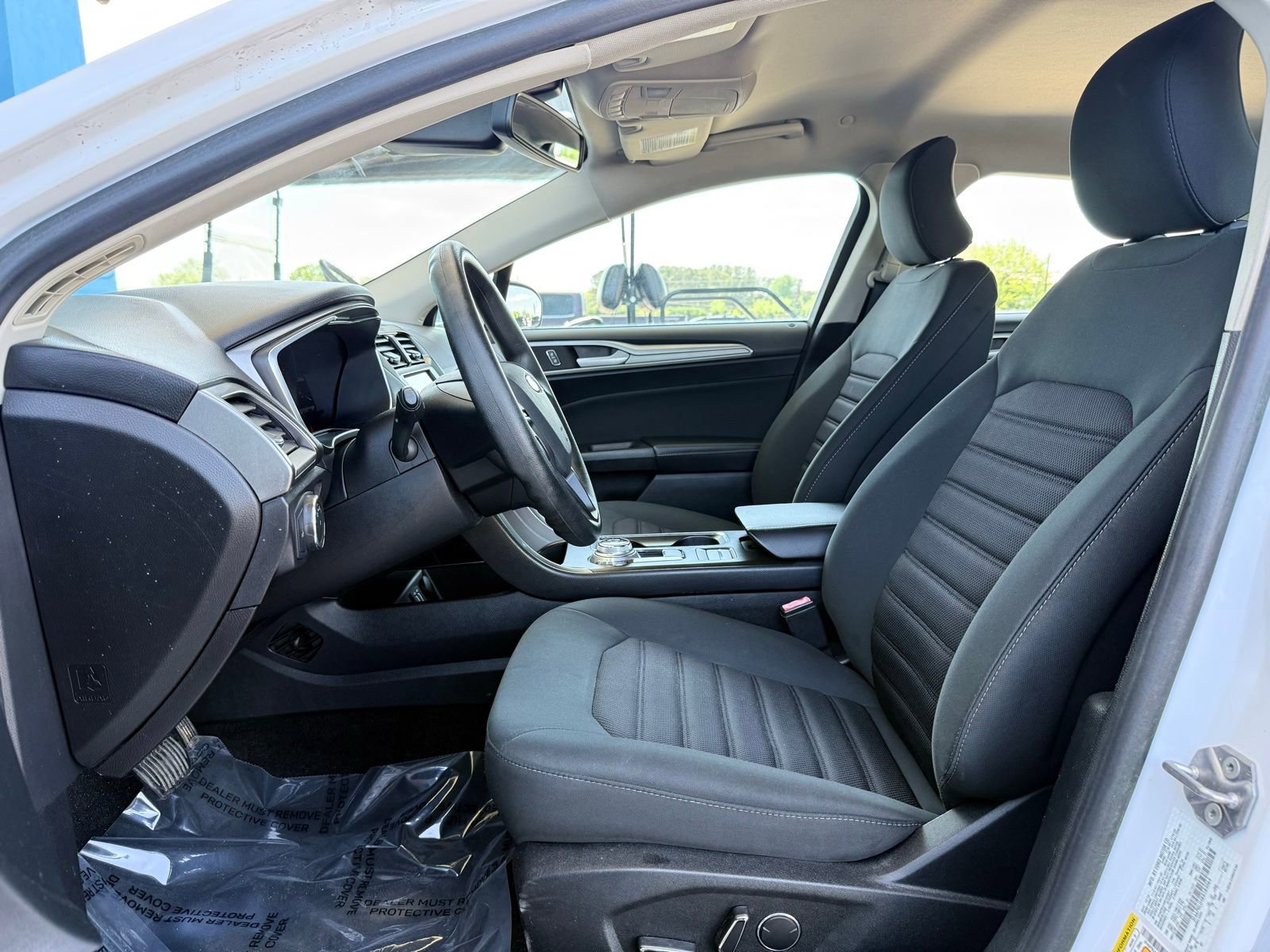 Used 2019 Ford Fusion SE image 13