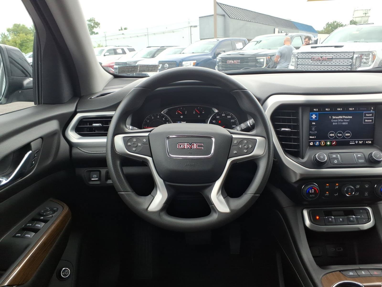 Certified 2023 GMC Acadia SLE w/ Driver Convenience Package AWD/4WD image 15