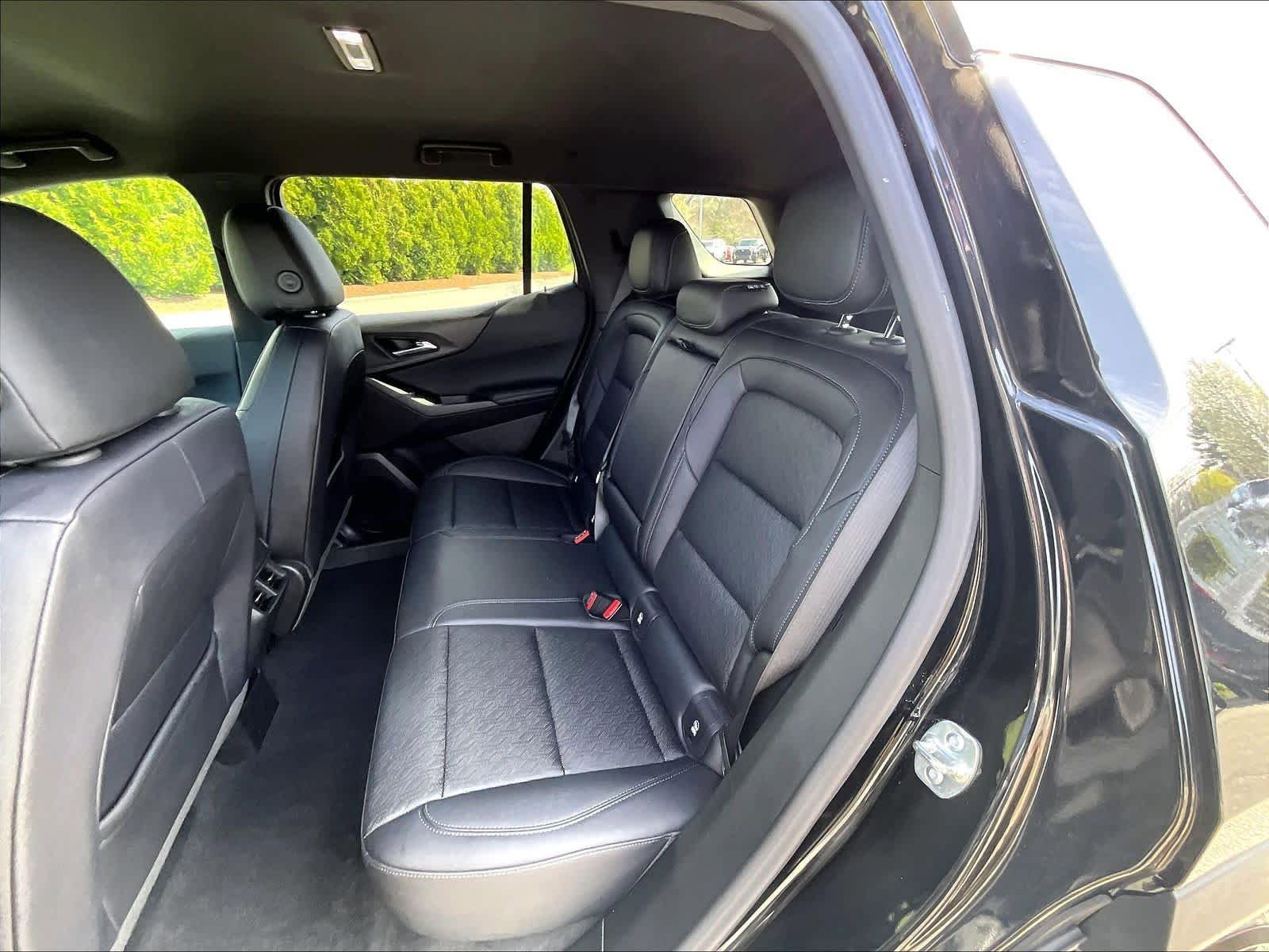 Used 2026 Chevrolet Equinox LT w/ Convenience Package II AWD/4WD image 15