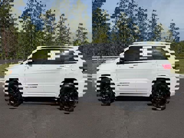 Used 2020 Jeep Grand Cherokee Altitude image 2