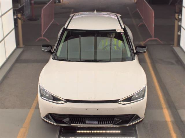 Used 2024 Kia EV6 Wind w/ Wind Technology Package AWD/4WD image 2