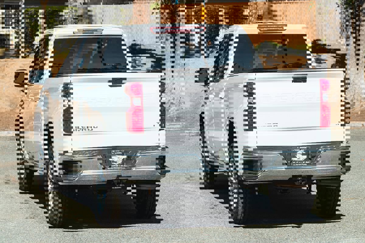 Used 2020 Chevrolet Silverado 1500 LT w/ All-Star Edition image 11