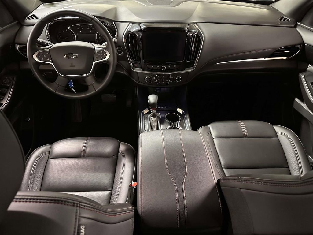 Used 2023 Chevrolet Traverse RS image 18