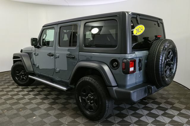 Used 2024 Jeep Wrangler Unlimited Sport AWD/4WD image 9