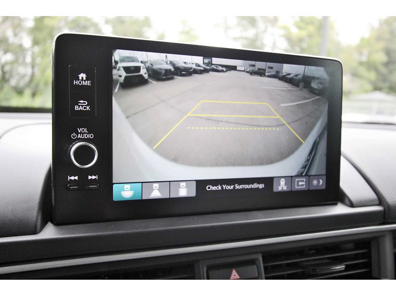 Used 2025 Honda Pilot Touring image 24